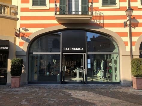 balenciaga serravalle